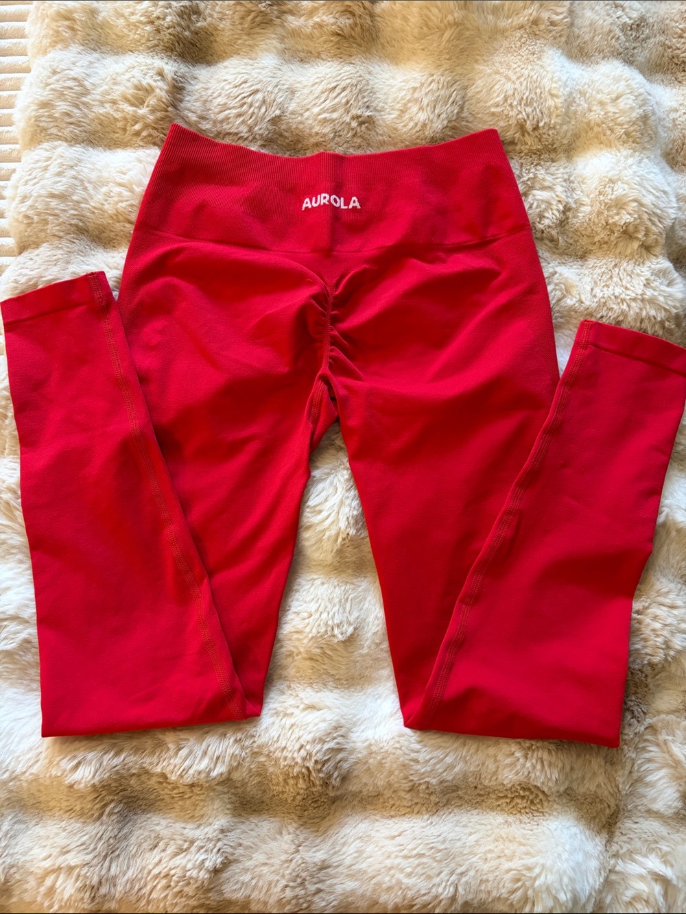 Aurola red seamless scrunch butt high waist leggings size small